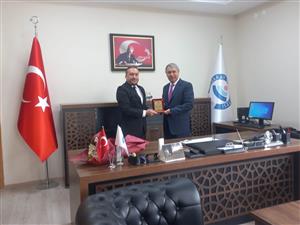 Fen Edebiyat Fakültesi Dekanlığında Görev Değişimi 