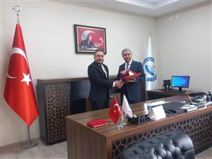 Fen Edebiyat Fakültesi Dekanlığında Görev Değişimi 