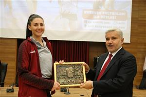 ASÜ’lüler Sordu, Kuzey’in Sultanları Yanıtladı